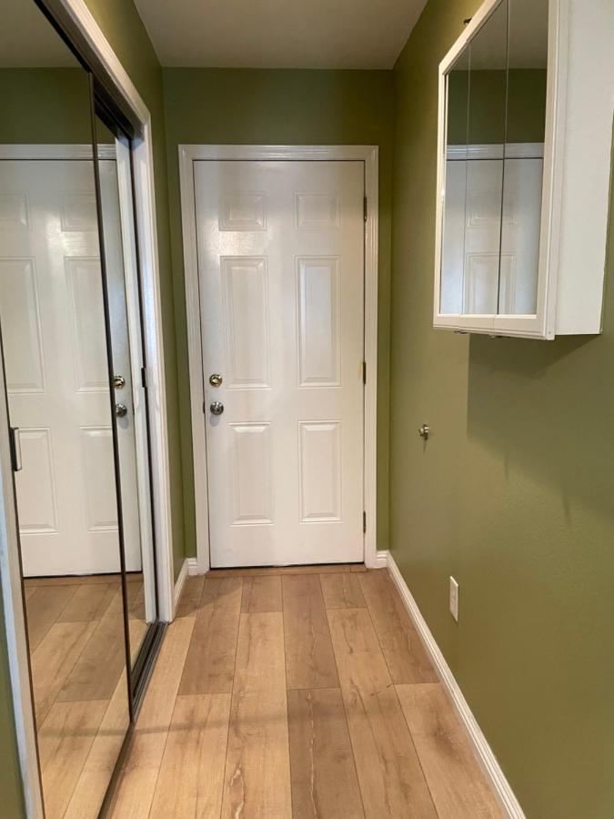 Private Room In Los Angeles With Wifi, Tv, And View Of Hollywood Sign & Shared Kitchen Exterior photo