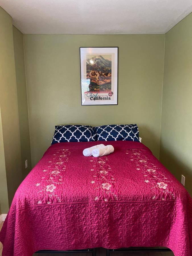 Private Room In Los Angeles With Wifi, Tv, And View Of Hollywood Sign & Shared Kitchen Exterior photo